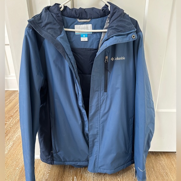 Columbia Waterproof Ski Jacket - Picture 1 of 2